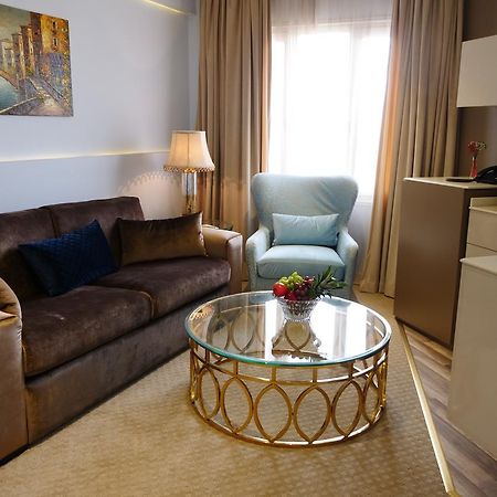Hotel Lumiere Des Etoile à Koweït Extérieur photo